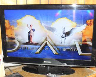 32" Samsung