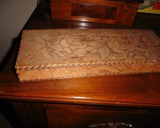 "Tramp Art" Wooden carved box