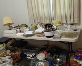 Plastic Tupperware and kitchen ware