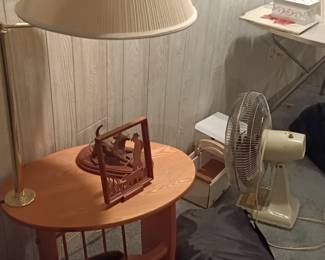 MAPLE LAMP TABLE