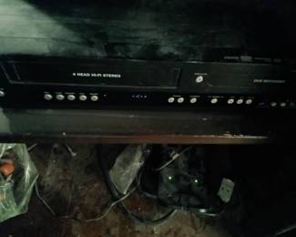 VHS PLAYER