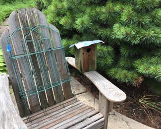 Green fencing, bird house