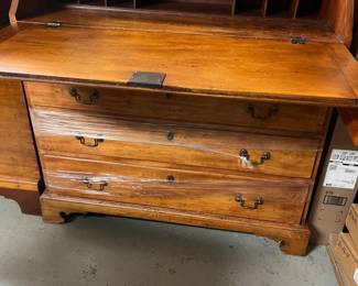 Chippendale Desk