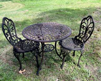Iron garden set