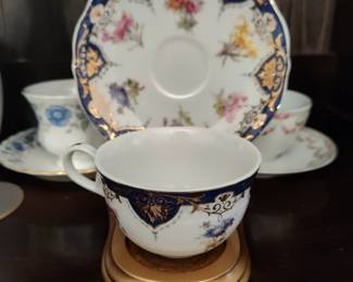 Sadek Vanderbilt cup and saucer on a decorative stand