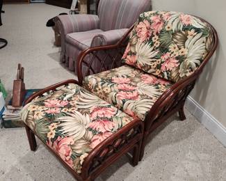 Matches bistro set