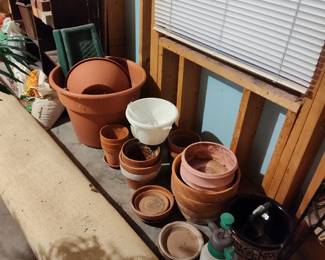 Misc pots and gardening implements