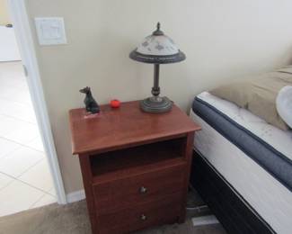 night stands and lamp