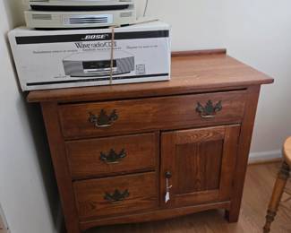 Commode and Bose radio