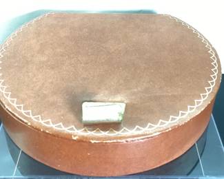 Horse Shoe Shape Tie Clip Box