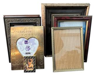 Box Of Assorted Frames Tote