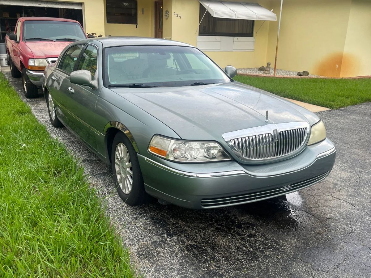 131578 original miles on this Lincoln