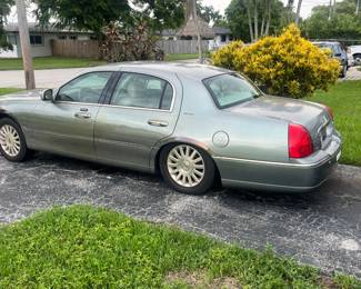2004 Lincoln car for sale