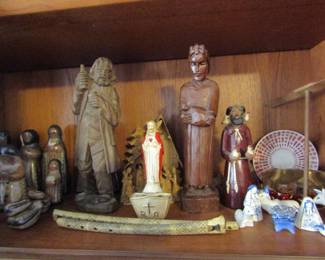statues