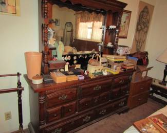 dresser with mirror