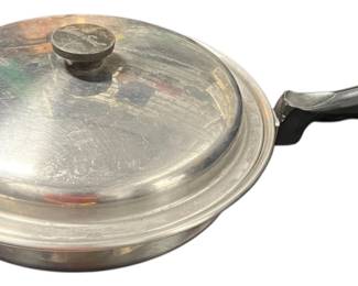 13 Flavor Seal Handled Pan
