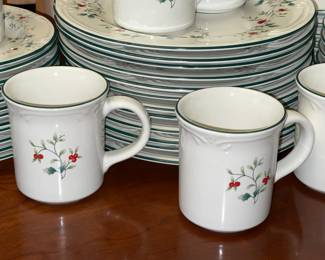 Winterberry By Pfaltzgraff Dinnerware Set (Dinner Plates, Salad Plates, Soup Bowls, & Handled Mugs)