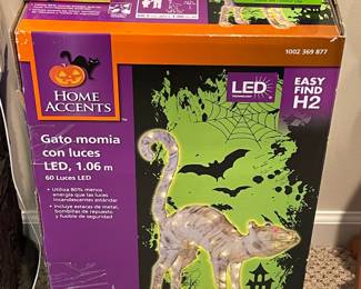 Halloween Light-Up Cat Outdoor Yard Decor