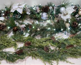 Christmas Garlands (Handmade, Light-Up, Etc.)