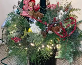 BEAUTIFUL Light-Up Lantern W/ Garland & Floral Accents