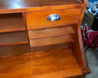 Wood Desk W/ Pull Out Table