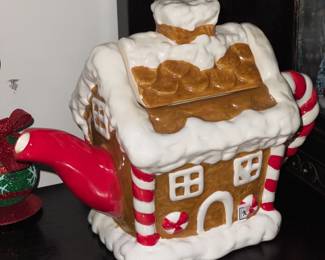Gingerbread House Teapot