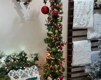 BEAUTIFUL Handmade Grinch 6.5 Foot Light-Up Christmas Tree W/ Glass Ornaments, Garland, & More!