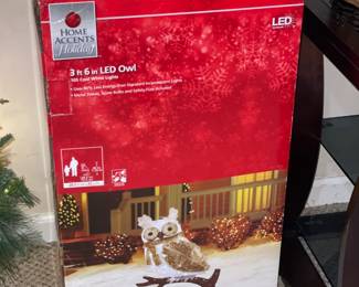 Christmas Light-Up Owl Yard Decor