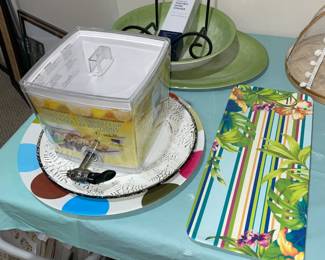 Kitchen & Patio Servingware