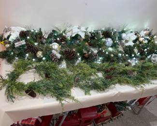 Christmas Garlands (Handmade, Light-Up, Etc.)