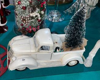Christmas White Pick-Up Truck Tabletop Decor