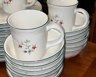 Winterberry By Pfaltzgraff Dinnerware Set (Dinner Plates, Salad Plates, Soup Bowls, & Handled Mugs)