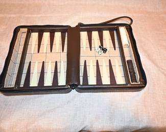 travel backgammon game