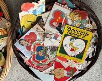 Vintage and early Valentine's Day card collection including mechanical, crossovers and Christmas card collections,