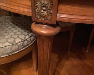 Drexel dining table leg detail