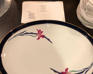 Koransha Lily, service for 8