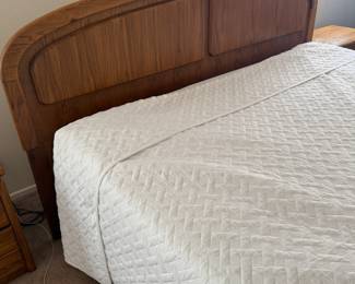 queen bed