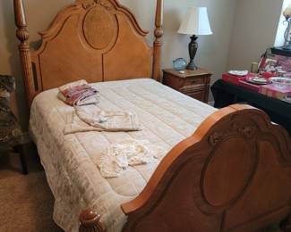 Stanley Queen Bed