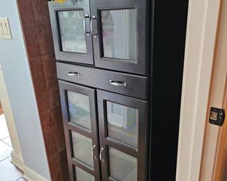 Storage cabinet