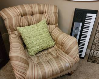 Pier 1 chair