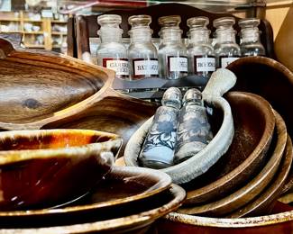 Vintage kitchen/dishware