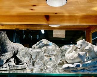 Lot of crystal and ceramic bear figurines