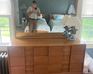 Matching dresser for twin bed set