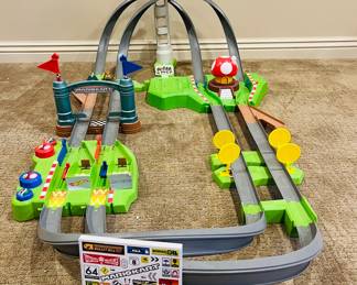 Hot Wheels Mario Kart Circuit Track Set