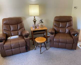 like new leather power recliners