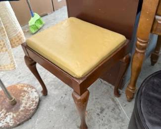 FOOT STOOL