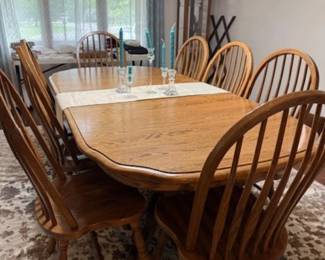 OAK DINING ROOM TABLE 8 CHAIRS