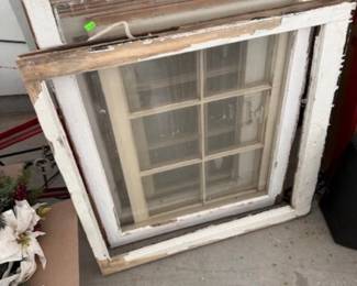 OLD WINDOWS FOR CRAFTING