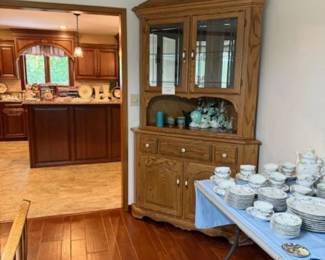 OAK CORNER CHINA CABINET