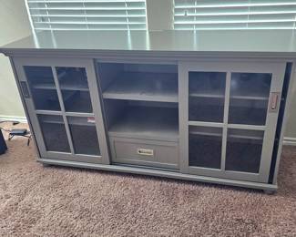 entertainment and display console